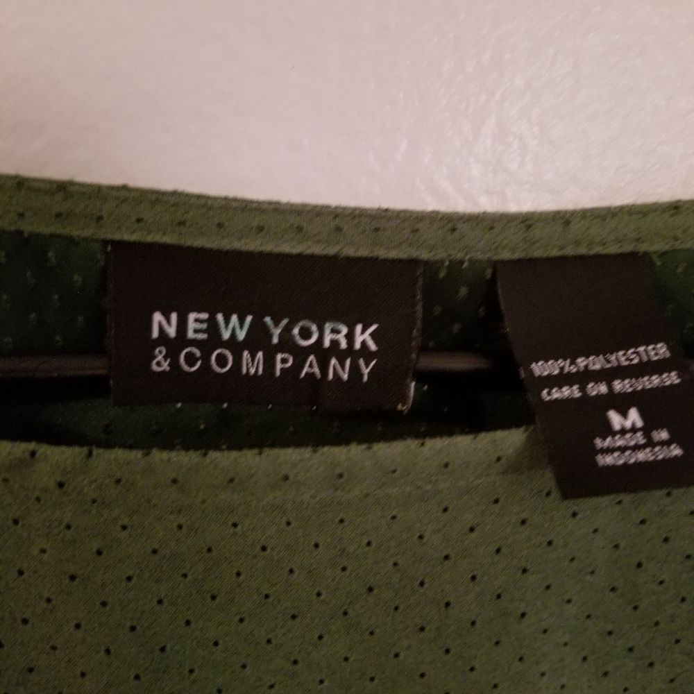 PERFECT SPRING Green flowy poncho style  blouse - Picture 5 of 5